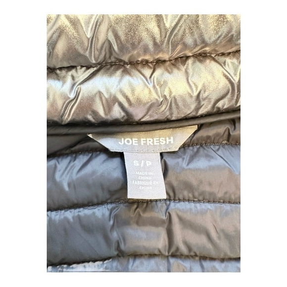 Joe Fresh Silver Metallic Puffer Vest - Size Small - Picture 7 of 12
